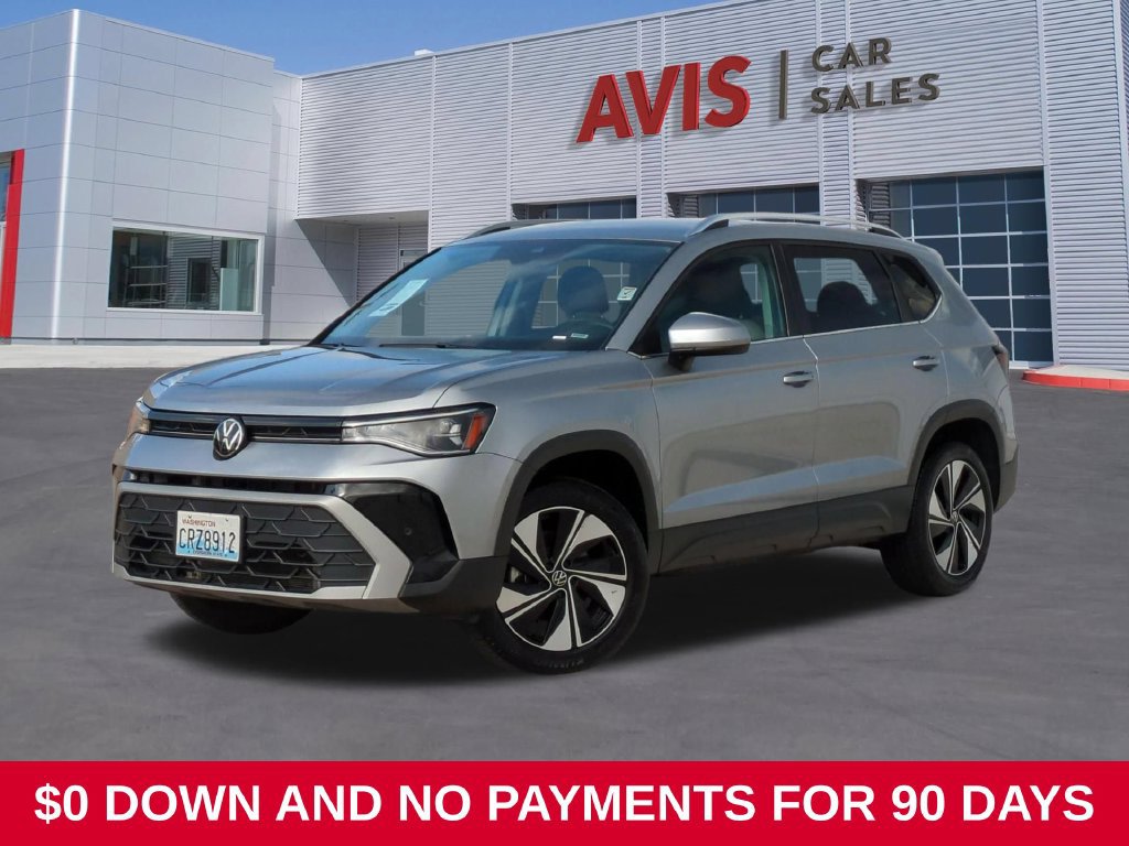 Used 2025 Volkswagen Taos SE AWD/4WD image 1