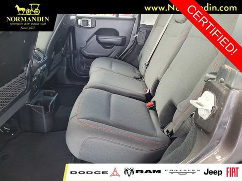 Certified 2025 Jeep Wrangler Unlimited Rubicon w/ Convenience Group AWD/4WD image 18