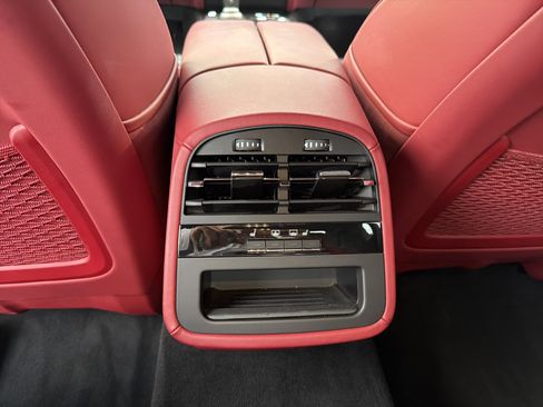 Used 2022 Maserati Quattroporte Modena Q4 image 26