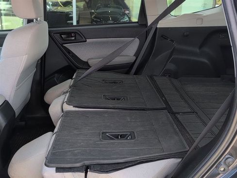 Used 2018 Subaru Forester 2.5i Premium image 13