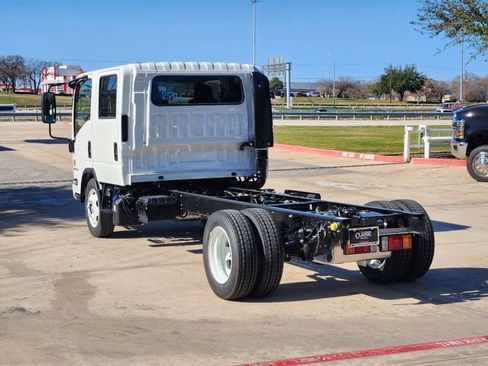 New 2024 Chevrolet Low Cab Forward 4500XD RWD image 3