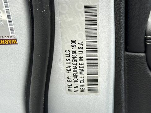 Used 2022 Jeep Grand Cherokee Altitude image 41