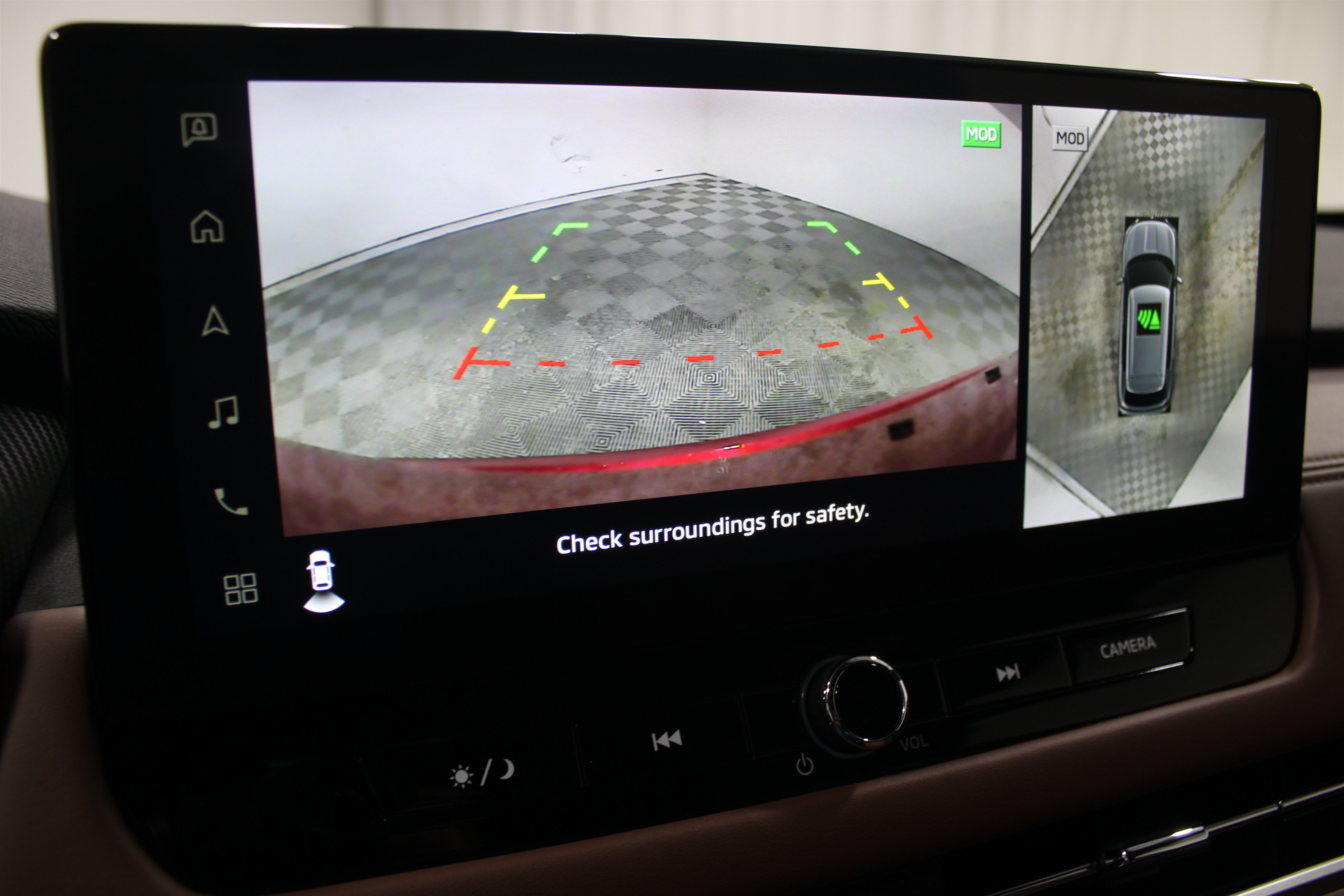 Used 2025 Mitsubishi Outlander AWD image 24