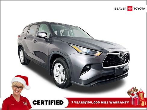 Used 2023 Toyota Highlander LE image 1