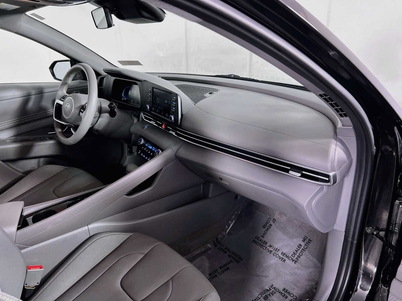 Certified 2026 Hyundai Elantra SEL Sport Premium FWD image 30