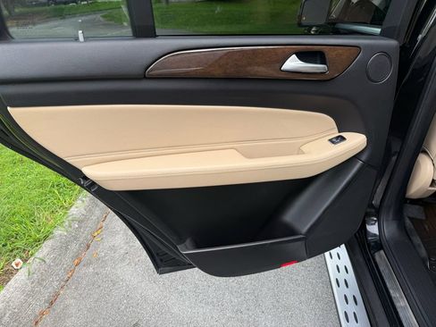 Used 2019 Mercedes-Benz GLS 450 4MATIC image 31