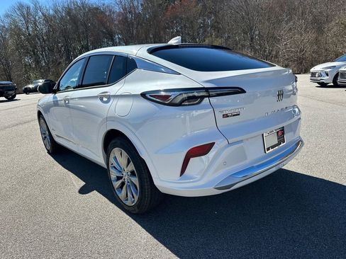 New 2026 Buick Envista Avenir image 8