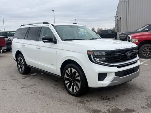 New 2026 Ford Expedition Platinum w/ Driver's Package image 2