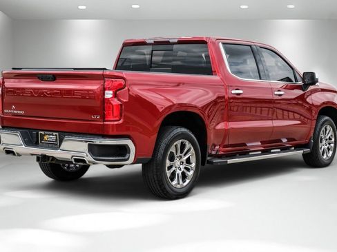 Used 2022 Chevrolet Silverado 1500 LTZ w/ LTZ Premium Package AWD/4WD image 7
