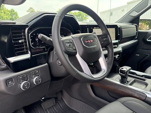 New 2026 GMC Sierra 1500 SLT AWD/4WD image 10