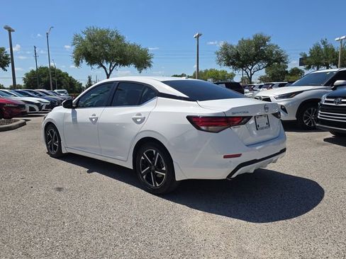 Certified 2025 Nissan Sentra SV image 6