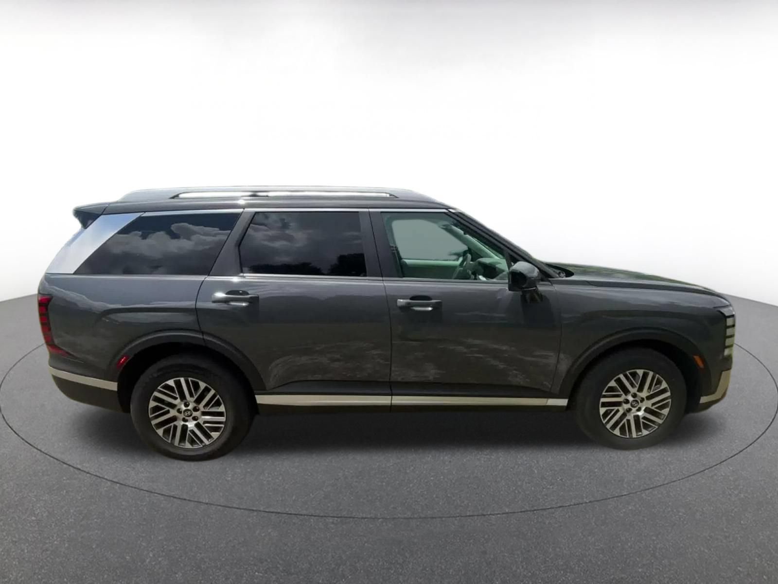 Used 2026 Hyundai Palisade SEL FWD image 15