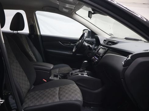 Used 2021 Nissan Rogue Sport SV AWD/4WD image 8
