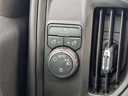 Used 2021 Chevrolet Silverado 1500 Custom image 26