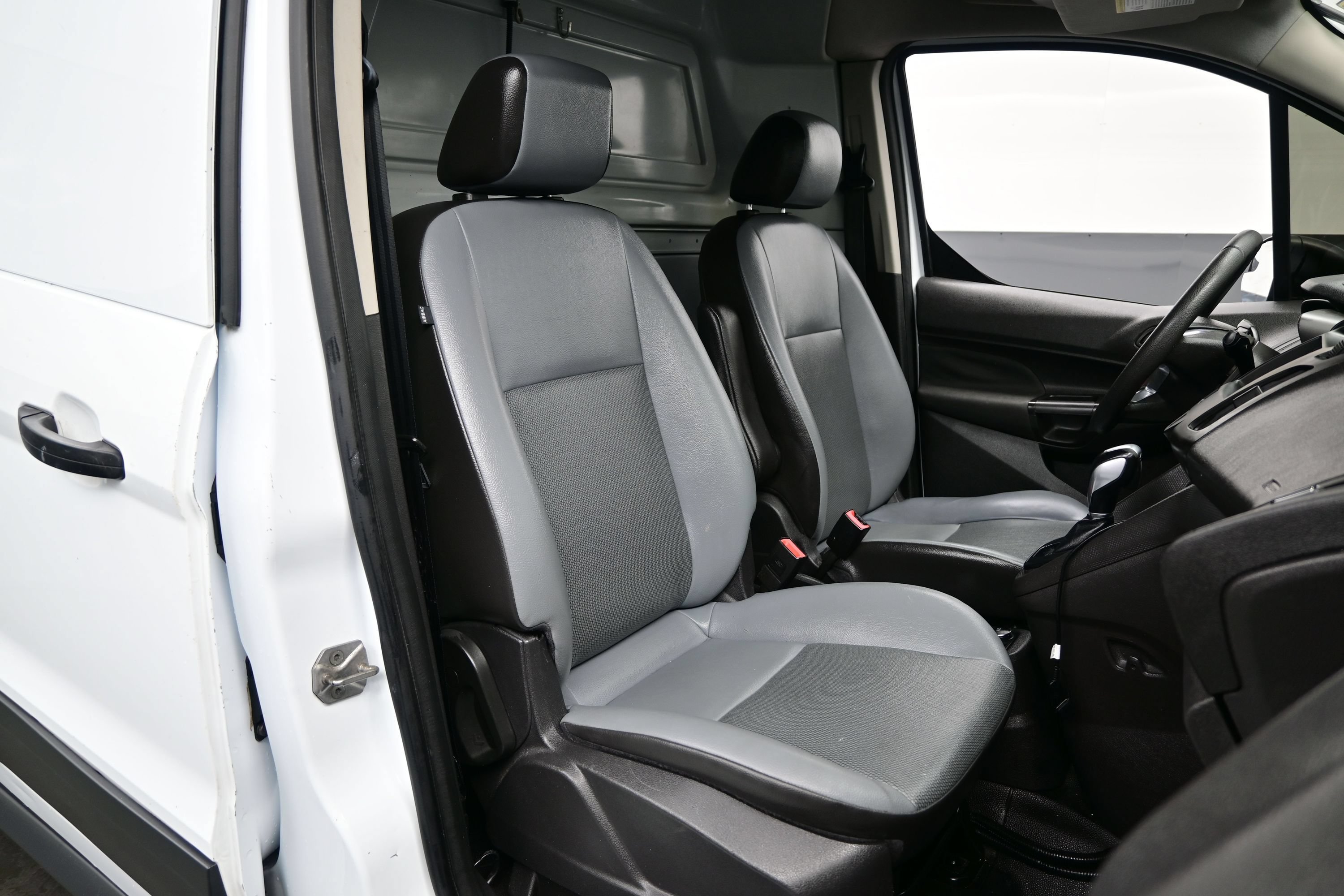 Used 2014 Ford Transit Connect XL FWD image 12