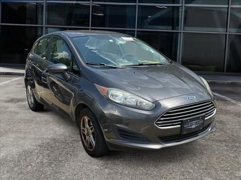 Used 2018 Ford Fiesta SE FWD image 2