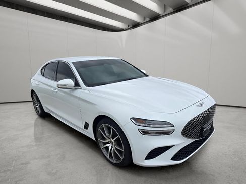 Used 2023 Genesis G70 2.0T AWD/4WD image 7
