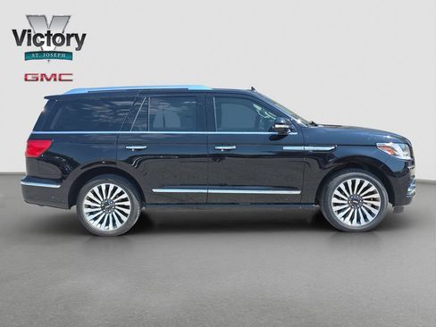 Used 2019 Lincoln Navigator Reserve AWD/4WD image 19