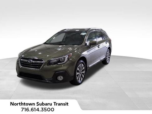 Used 2018 Subaru Outback 3.6R Touring image 3