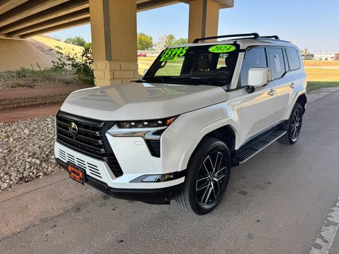 Used 2024 Lexus GX 550 w/ Accessory Package (Z1) AWD/4WD image 7
