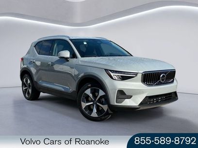 New 2025 Volvo XC40 B5 Core w/ Protection Package Premier