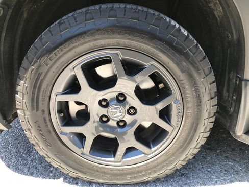 Used 2023 Honda Pilot TrailSport image 13