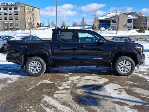 New 2026 Toyota Tacoma SR5 image 7