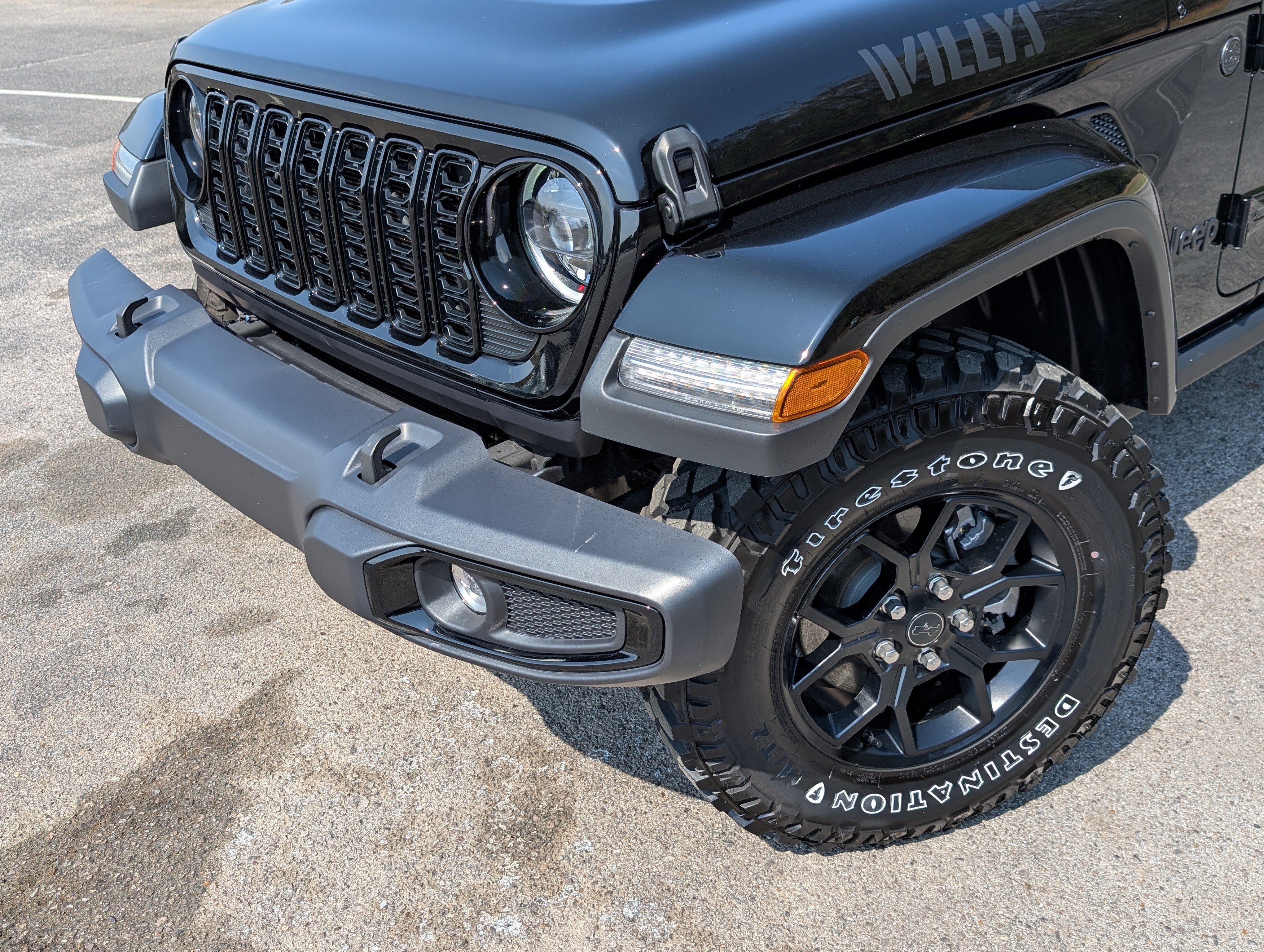 Used 2025 Jeep Gladiator Sport AWD/4WD image 13