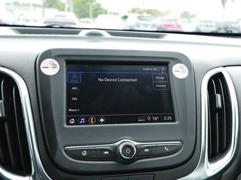 Used 2024 Chevrolet Equinox LT FWD image 16