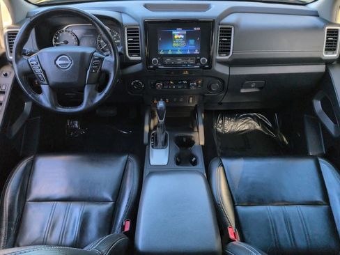 Used 2022 Nissan Frontier SV w/ SV Premium Package image 16