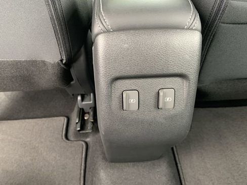 Used 2021 Nissan Kicks SV FWD image 30