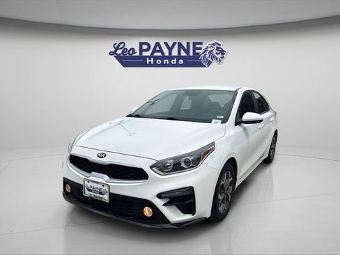 Used 2019 Kia Forte LXS FWD image 3