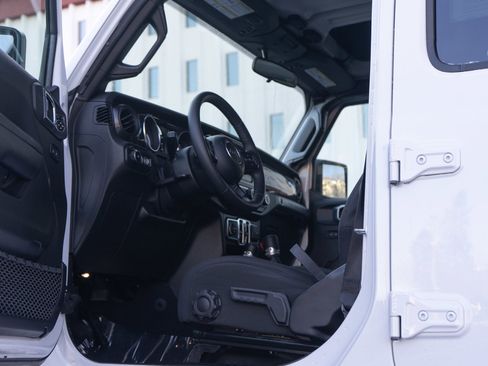 Used 2021 Jeep Wrangler Unlimited Sport image 13