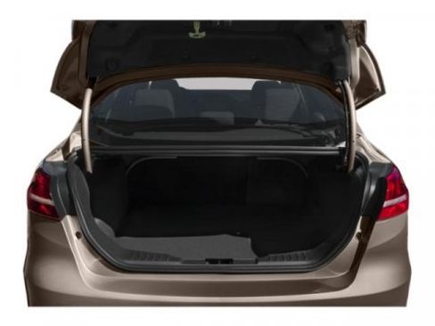 Used 2018 Ford Focus SE w/ SE Appearance Package image 16