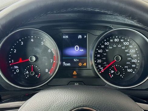 Used 2018 Volkswagen Tiguan SE image 20