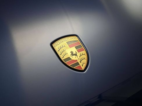 Certified 2026 Porsche Macan AWD/4WD image 13