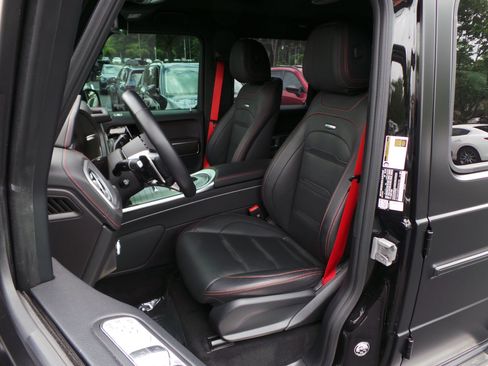 Used 2025 Mercedes-Benz G 63 AMG 4MATIC w/ Manufactur Interior Package image 9