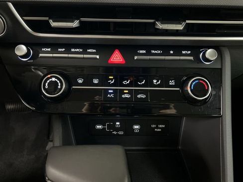 Used 2025 Hyundai Sonata SE FWD image 17
