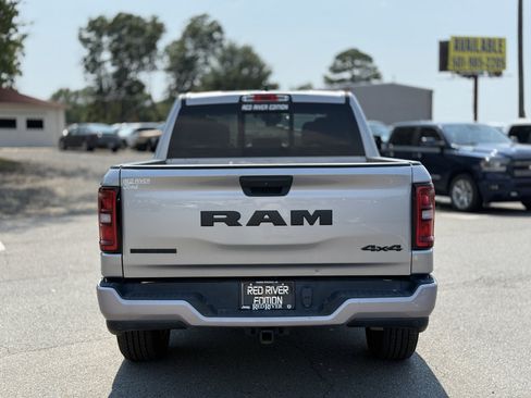 Used 2025 RAM 1500 Big Horn AWD/4WD image 6