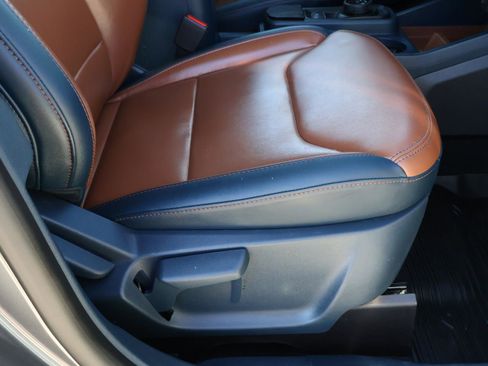 Used 2023 Ford Maverick Lariat w/ Lariat Luxury Package image 19