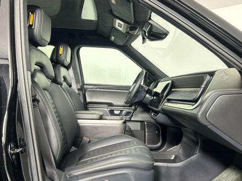 Used 2023 Rivian R1T Adventure image 10