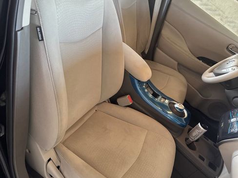 Used 2011 Nissan Leaf SL image 17