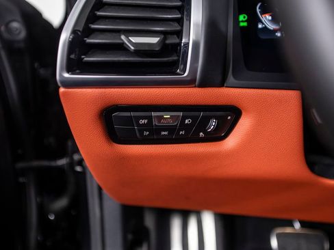 Used 2025 BMW M850i xDrive Convertible image 37