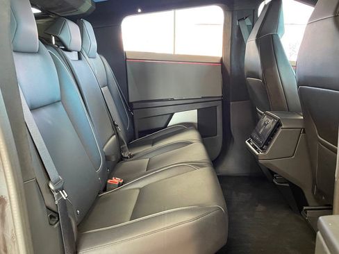 Used 2024 Tesla Cybertruck AWD Crew Cab image 26