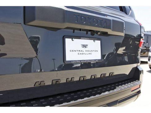 Used 2025 Toyota 4Runner SR5 AWD/4WD image 29