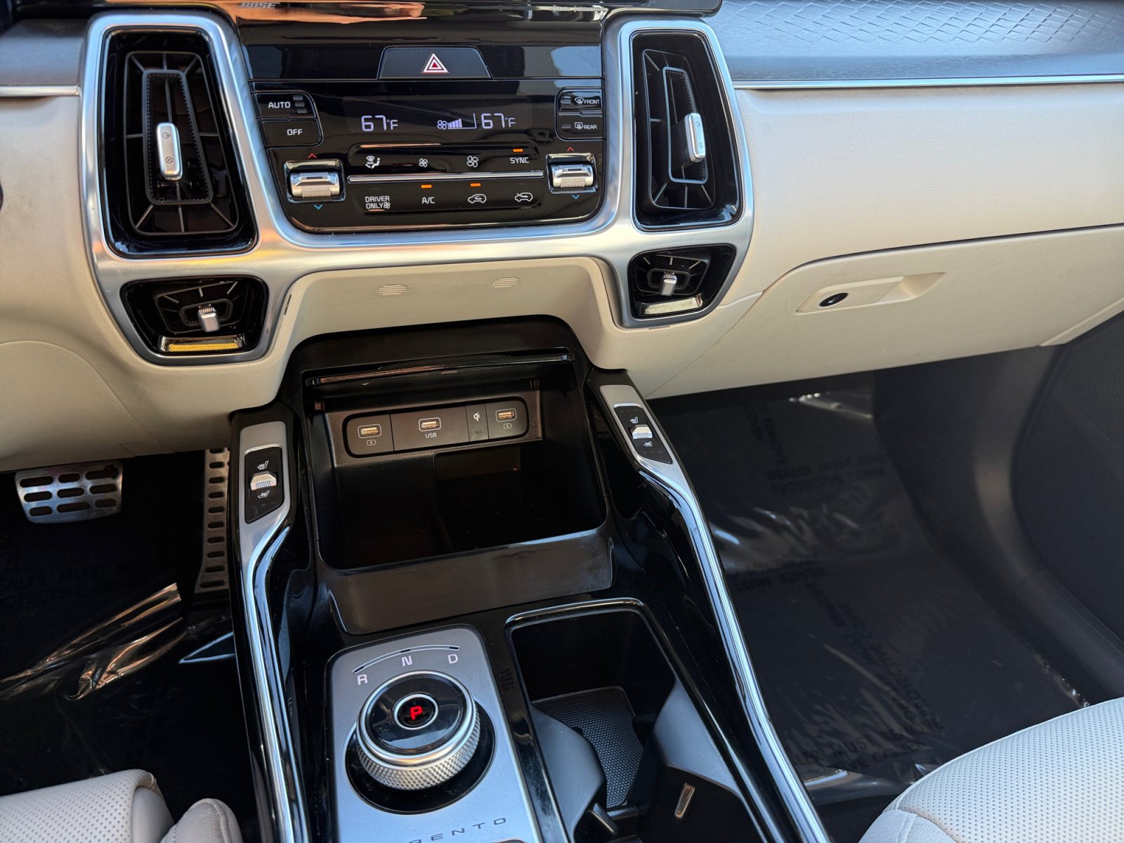 Used 2022 Kia Sorento SX Prestige w/ Panoramic Sunroof Package AWD/4WD image 13