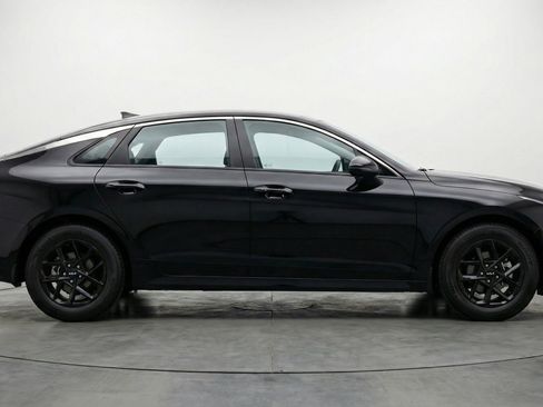 Used 2025 Kia K5 LXS image 11