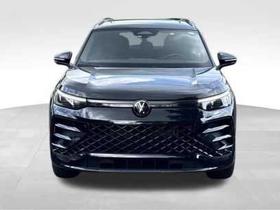 Used 2025 Volkswagen Tiguan SE R-Line