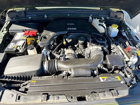 Used 2021 Jeep Gladiator Overland w/ Safety Group image 34