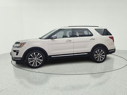 Used 2018 Ford Explorer Platinum AWD/4WD image 4